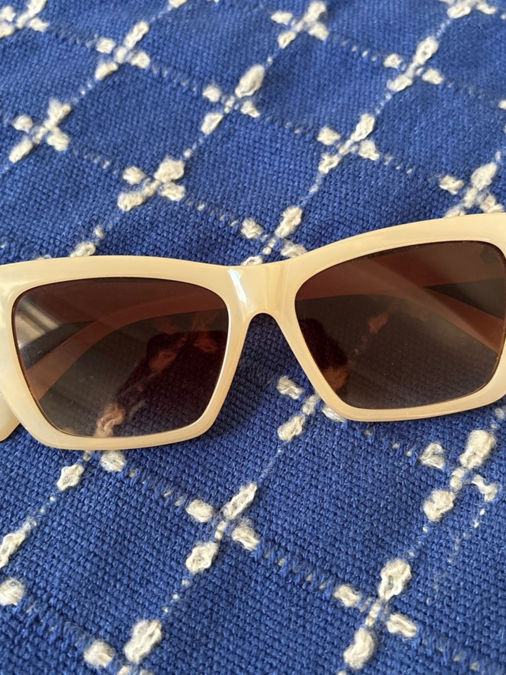 Cream Rectangle Sunglasses for Women - Classic Fashion Accessory